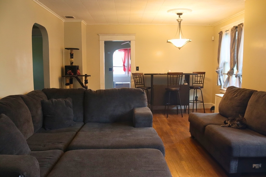 27 Bushwick Place Springfield, MA 01109 - Photo 11 of 17 Gallery Image 11