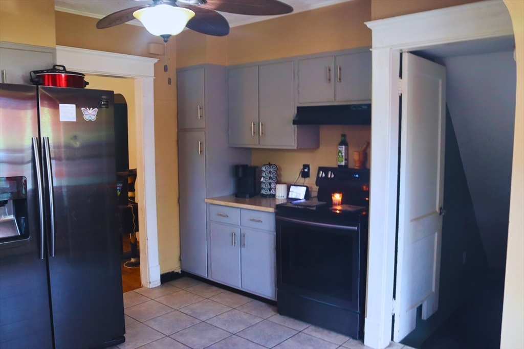 27 Bushwick Place Springfield, MA 01109 - Photo 13 of 17 Gallery Image 13