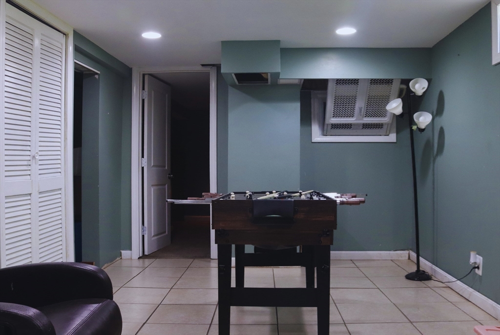27 Bushwick Place Springfield, MA 01109 - Photo 14 of 17 Gallery Image 14