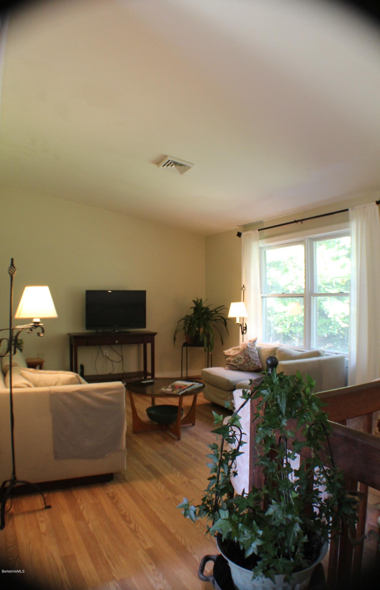 142 West Hill Road Middlefield, MA 01243 - Photo 9 of 25 LR2