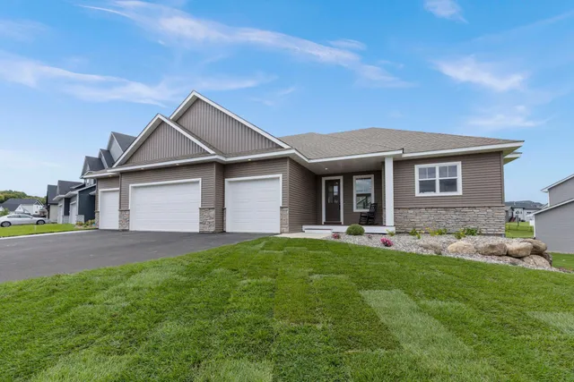 $789,900 | 19791 Henning Avenue, Lakeville, MN 55044