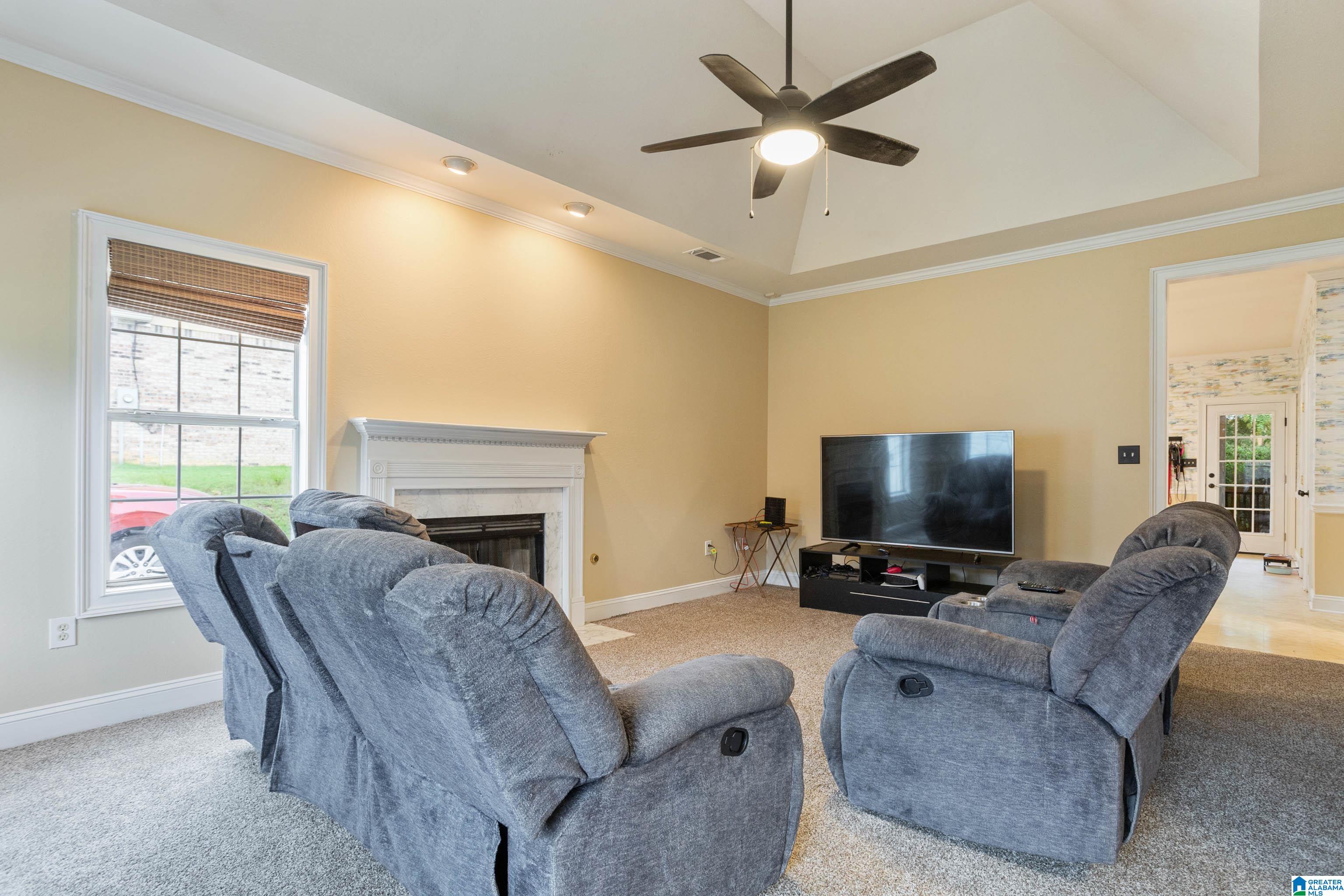 211 Stonebrook Lane Pelham, AL 35124 - Photo 4 of 28