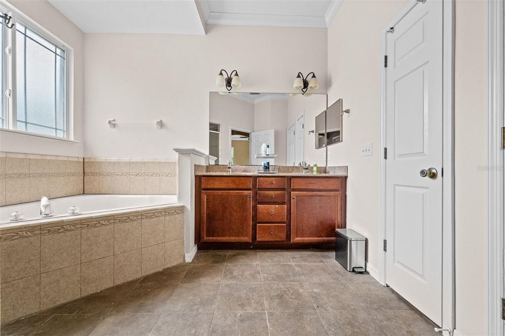 8629 Southwest 80th Place Gainesville, FL 32608 - Photo 25 of 48