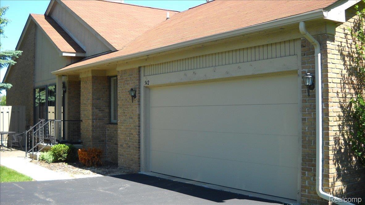 542 Tennyson Rochester, MI 48307 - Photo 1 of 10 542 tennyson 038
