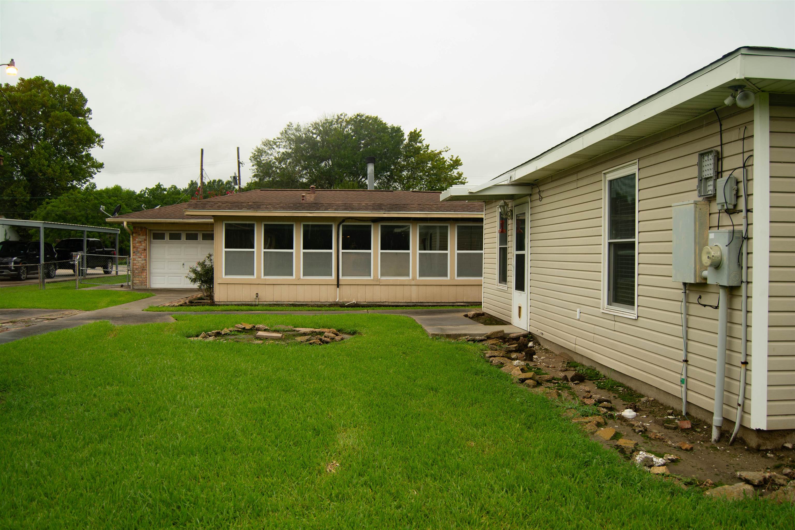 6840 Howe Street Groves, TX 77619 - Photo 12 of 17