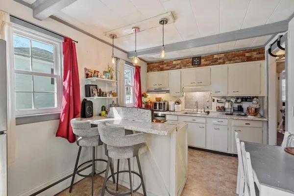 $645,000 | 100 Burncoat Street, Worcester, MA 01605