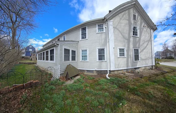 $645,000 | 100 Burncoat Street, Worcester, MA 01605