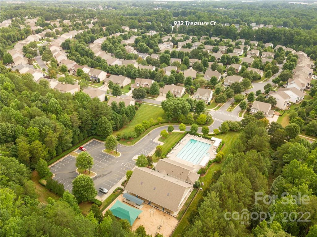 932 Treasure Court Fort Mill, SC 29708 - Photo 30 of 34 an aerial view of residential houses with outdoor space