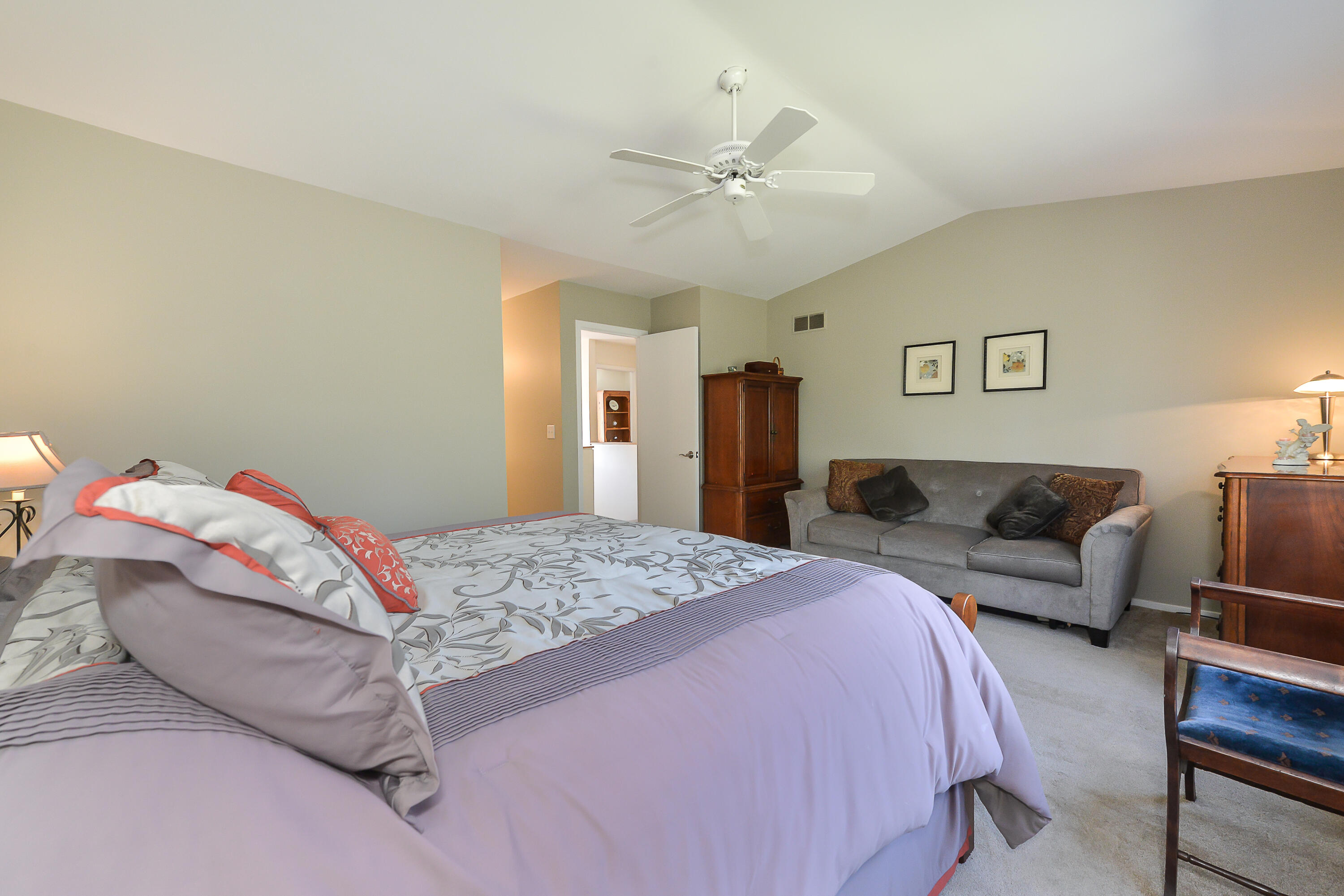 5432 Parkgrove Road Ann Arbor, MI 48103 - Photo 28 of 50 Big primary bedroom