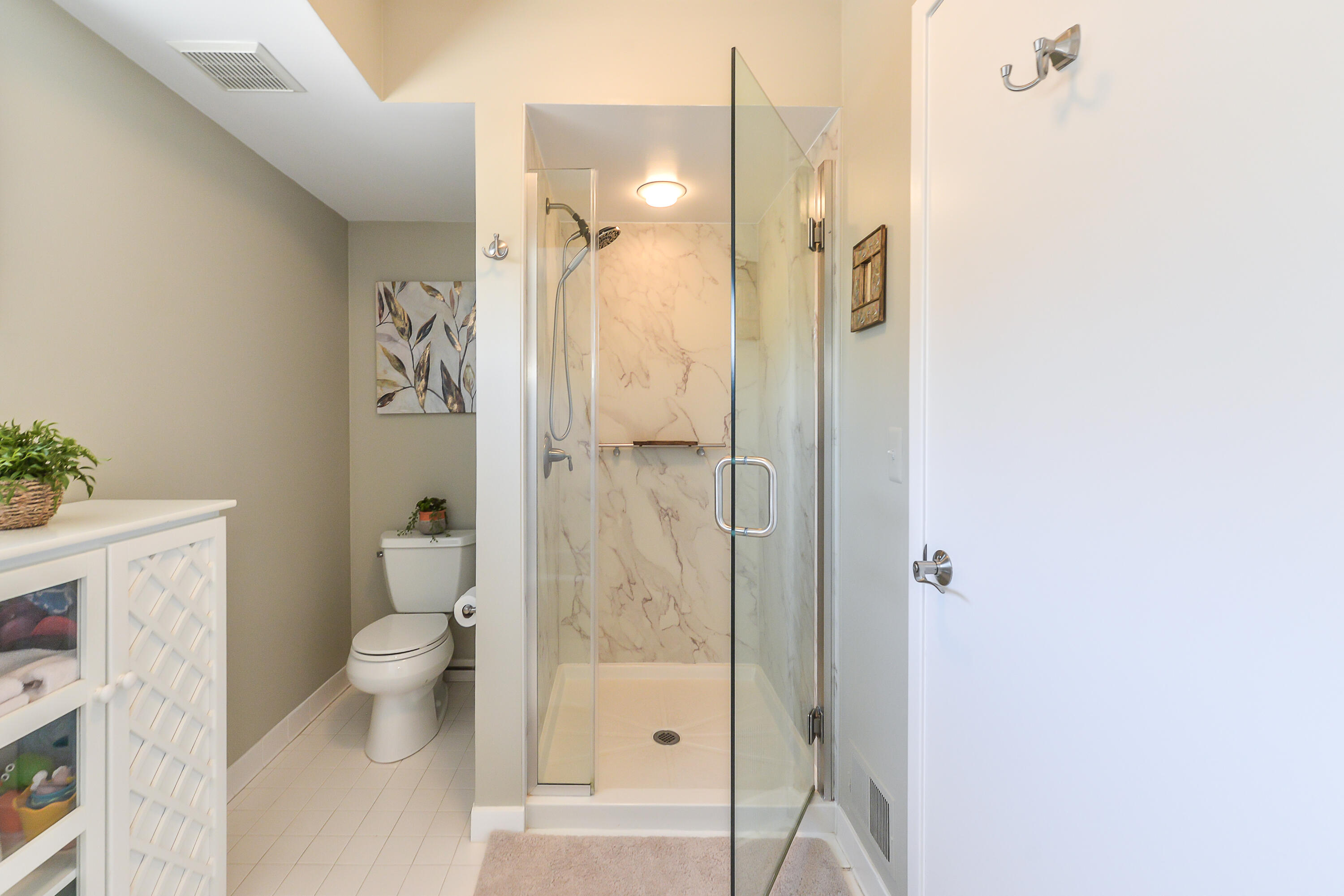 5432 Parkgrove Road Ann Arbor, MI 48103 - Photo 32 of 50 Primary bath