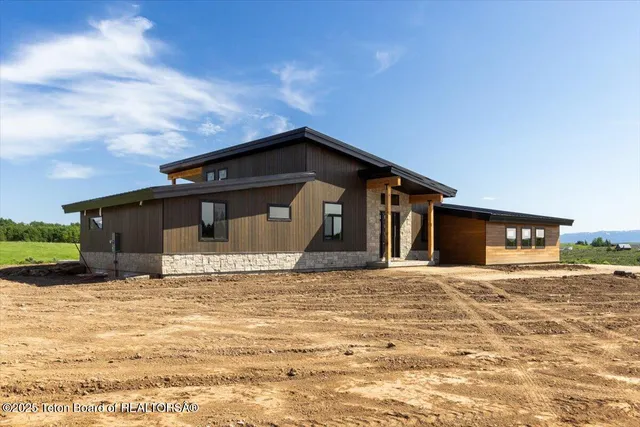 $1,695,000 | 9475 Buck Town Boulevard, Tetonia, ID 83452