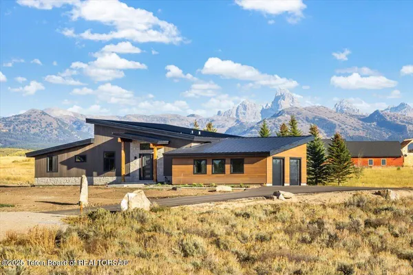 $1,695,000 | 9475 Buck Town Boulevard, Tetonia, ID 83452