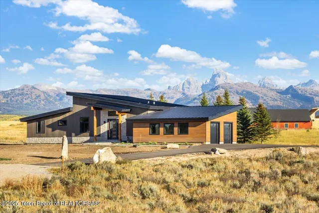$1,695,000 | 9475 Buck Town Boulevard, Tetonia, ID 83452