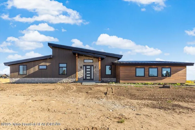 $1,695,000 | 9475 Buck Town Boulevard, Tetonia, ID 83452