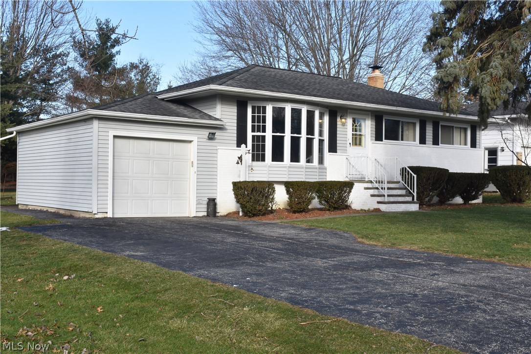 10204 Webster Road Strongsville, OH 44136 - Photo 2 of 19
