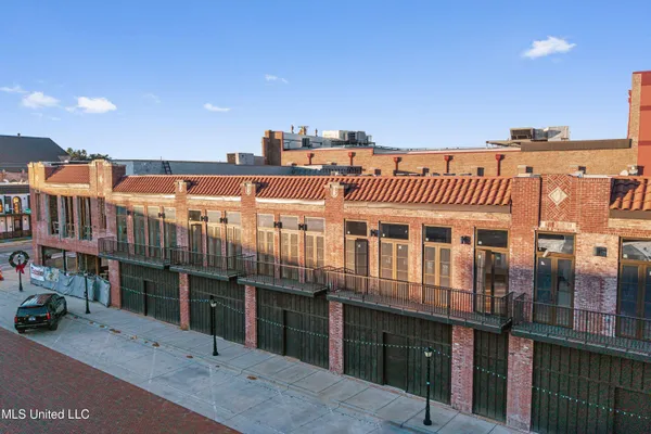 $511,800 | 824 Howard Avenue, Unit 221, Biloxi, MS 39530