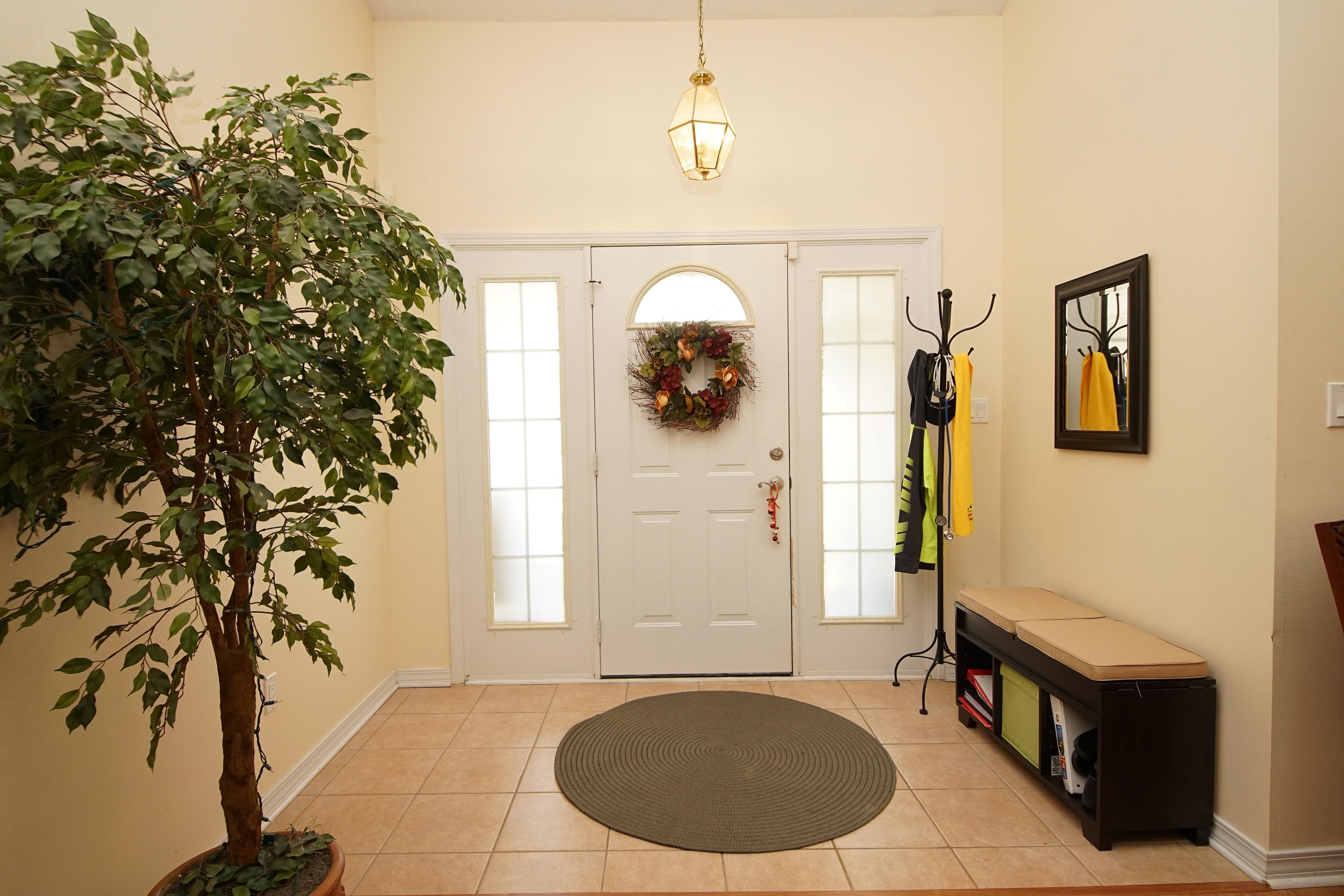 1956 Woodcrest Ridge Fort Walton Beach, FL 32547 - Photo 3 of 23 a view of livingroom with furniture