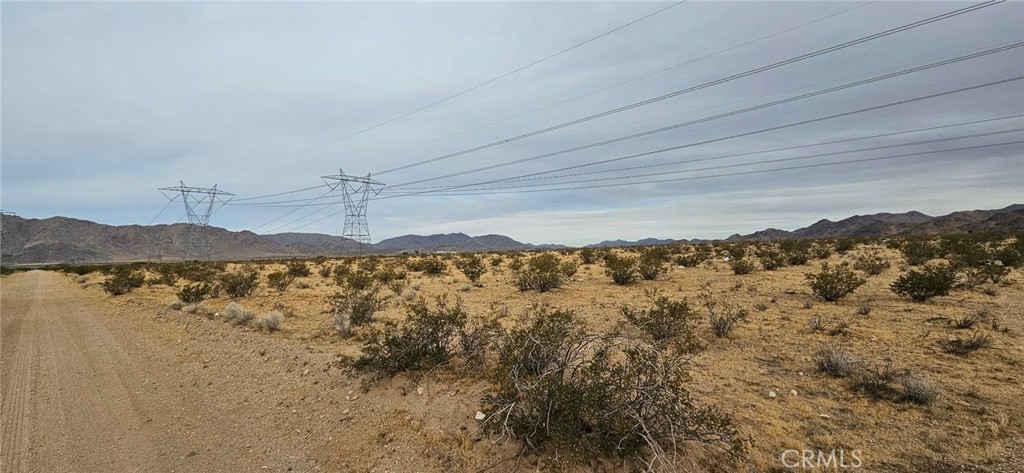 800 Powerline Road Lucerne Valley, CA 92356 - Photo 5 of 8