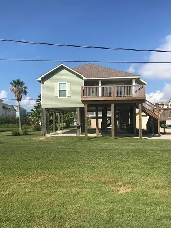 $2,850 | 3921 11 Mile Road, Galveston, TX 77554