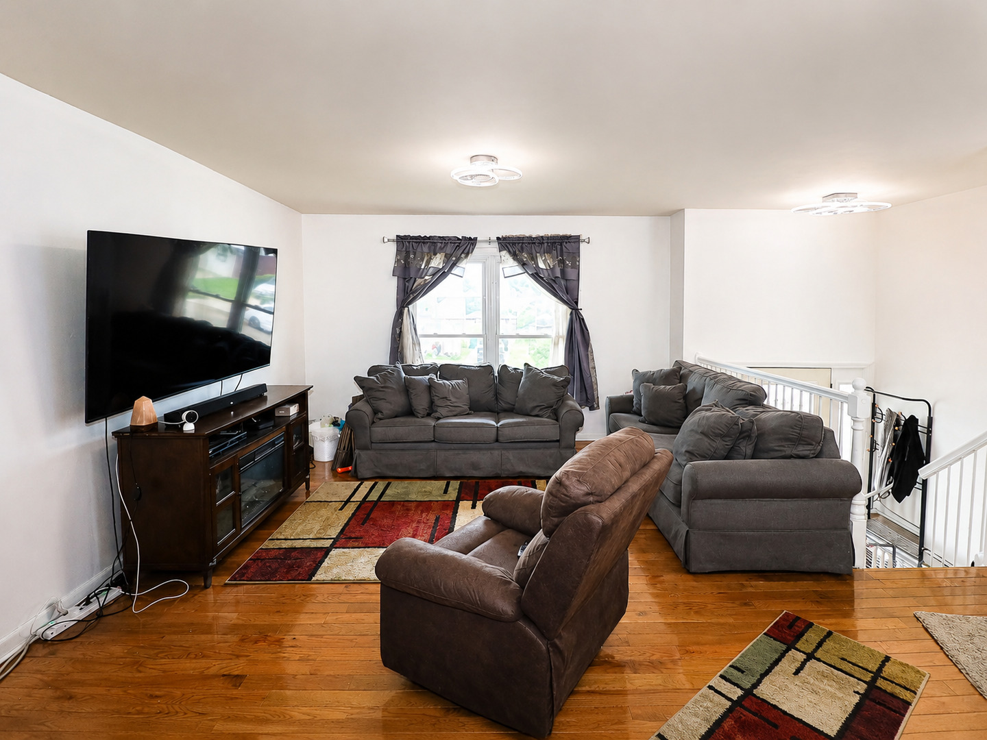 307 Hickory Avenue Romeoville, IL 60446 - Photo 3 of 15