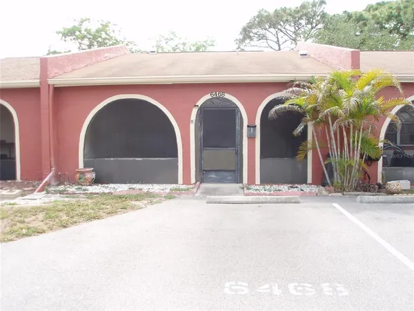 $1,800 | 6468 Bonnie Bay Circle North, Pinellas Park, FL 33781
