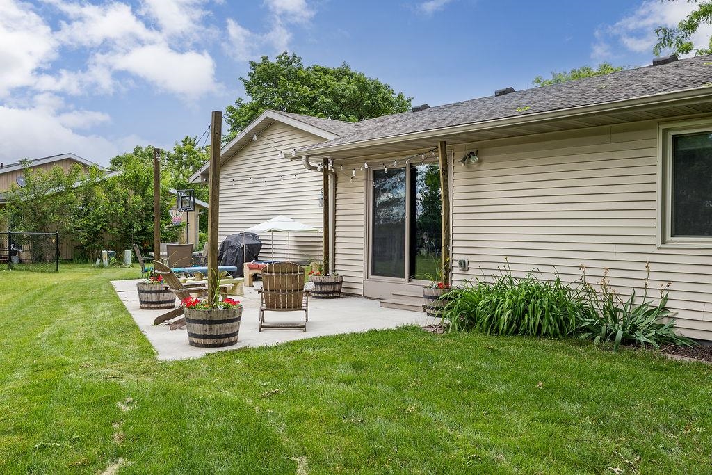 305 Raymond Road Waunakee, WI 53597 - Photo 35 of 40