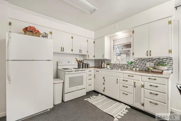 $299,900 | 249 East 1st South, Rexburg, ID 83440