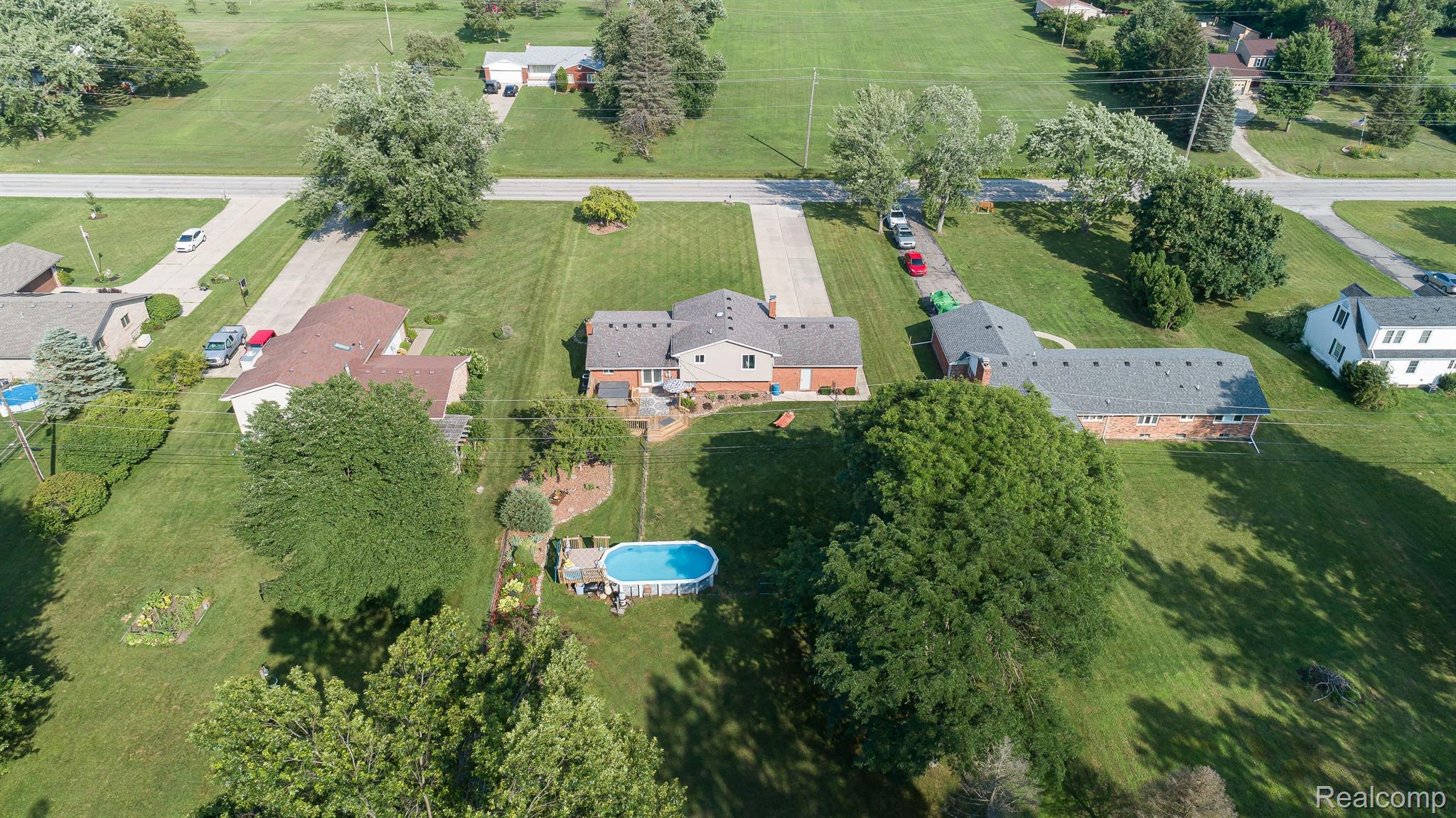 1233 North Raisinville Road Monroe, MI 48162 - Photo 22 of 49 Gallery Image 22