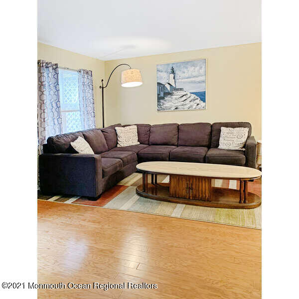 44 Quail Run Bayville, NJ 08721 - Photo 14 of 27 Dining Room/ Living Room Combo