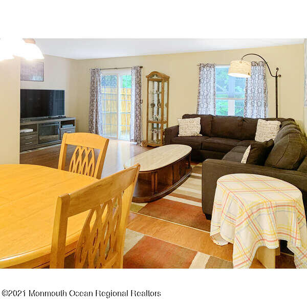 44 Quail Run Bayville, NJ 08721 - Photo 16 of 27 Dining Room/ Living Room Combo
