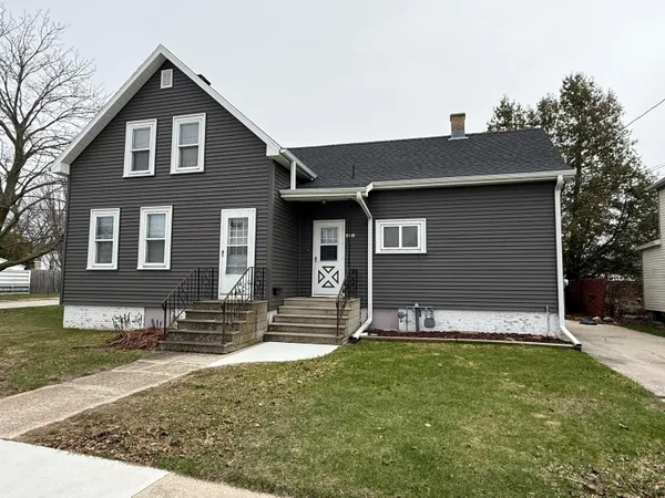 $174,900 | 1901 13th Street, Two Rivers, WI 54241