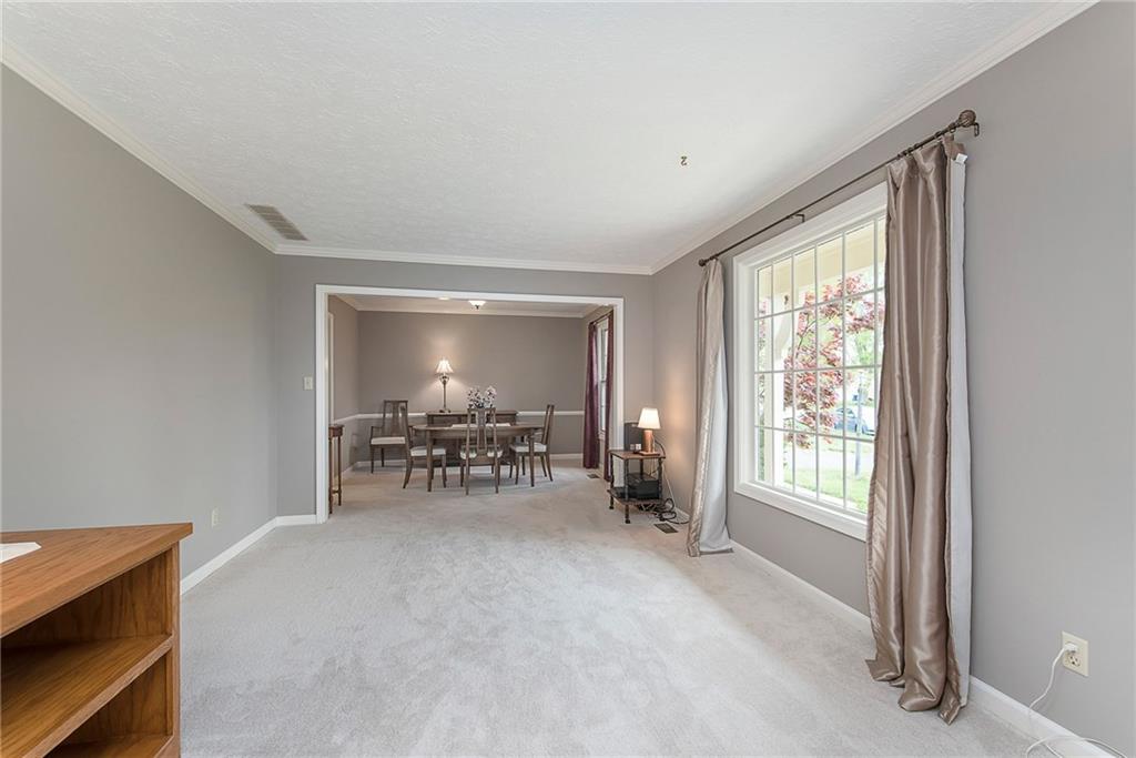 12816 Charing Cross Road Carmel, IN 46033 - Photo 4 of 29 Gallery Image 4