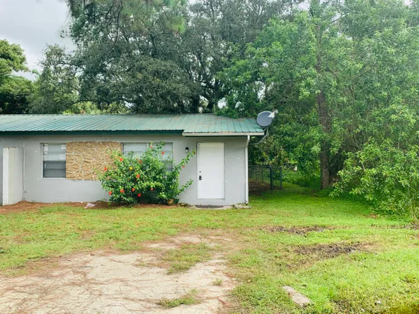 $1,250 | 3370 Northwest 40th Drive, Okeechobee, FL 34972
