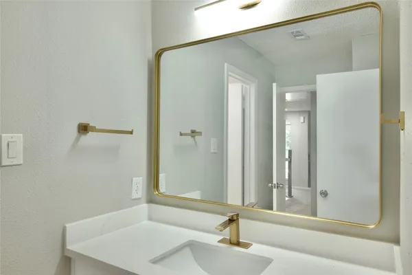 $2,195 | 5111 Pinewilde Drive, Houston, TX 77066