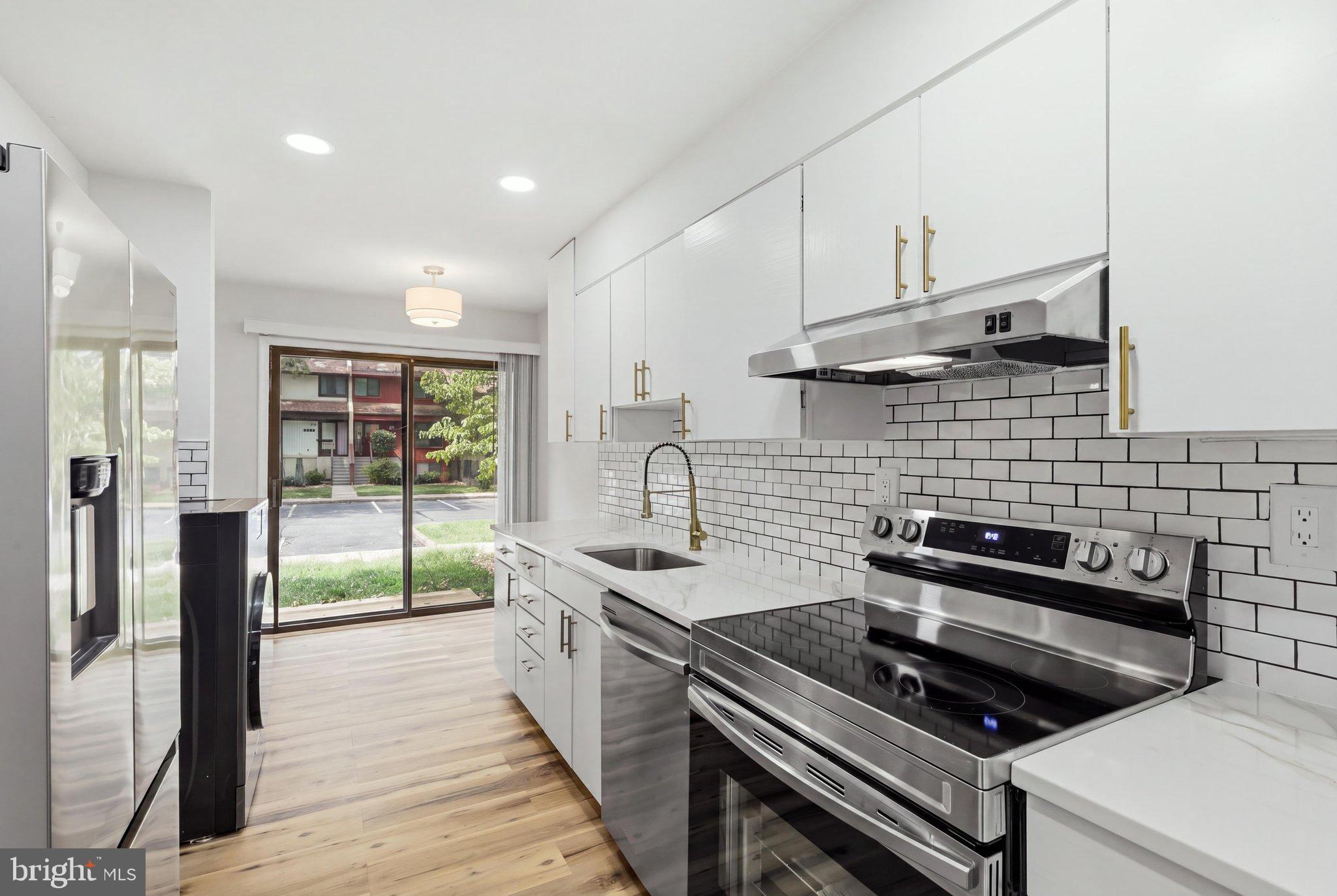 2292 White Cornus Lane Reston, VA 20191 - Photo 14 of 33 Gallery Image 14