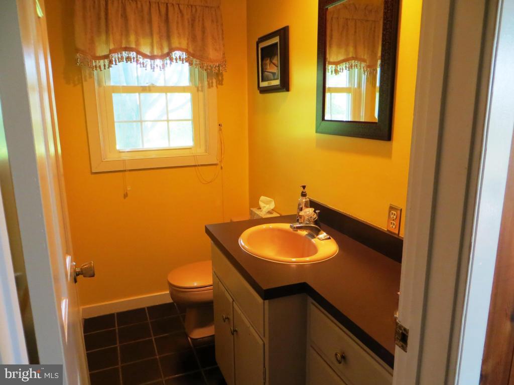100 Royer Road Ephrata, PA 17522 - Photo 15 of 30