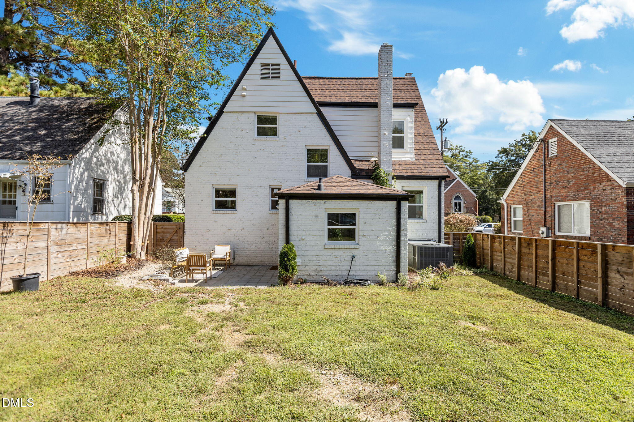 2707 North Roxboro Street Durham, NC 27704 - Photo 35 of 44 a front view of a house with yard