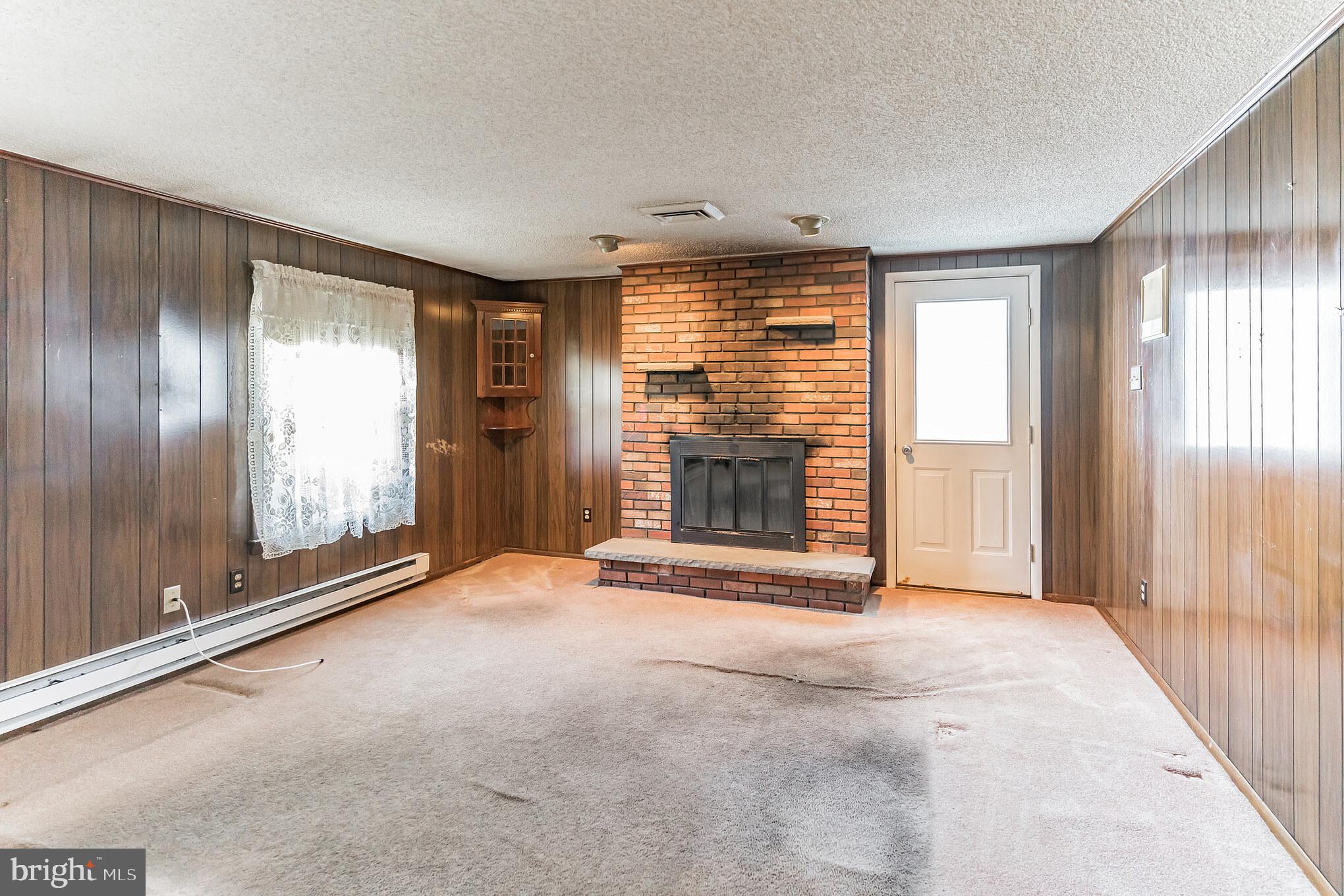 219 Broadway Hammonton, NJ 08037 - Photo 11 of 44 Den full view