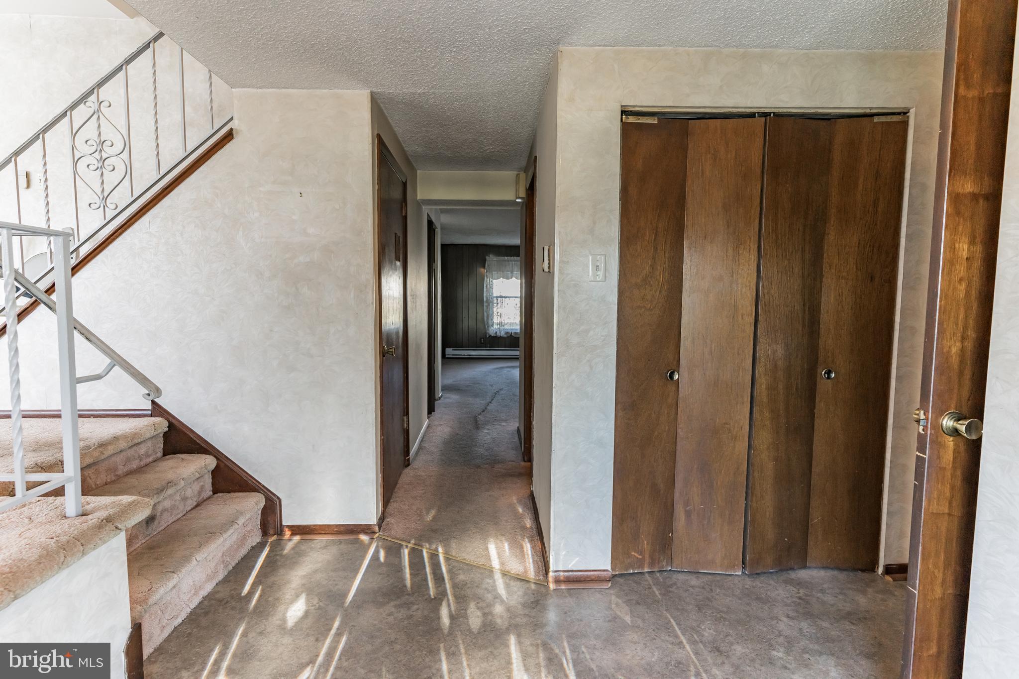 219 Broadway Hammonton, NJ 08037 - Photo 5 of 44 Entrance view