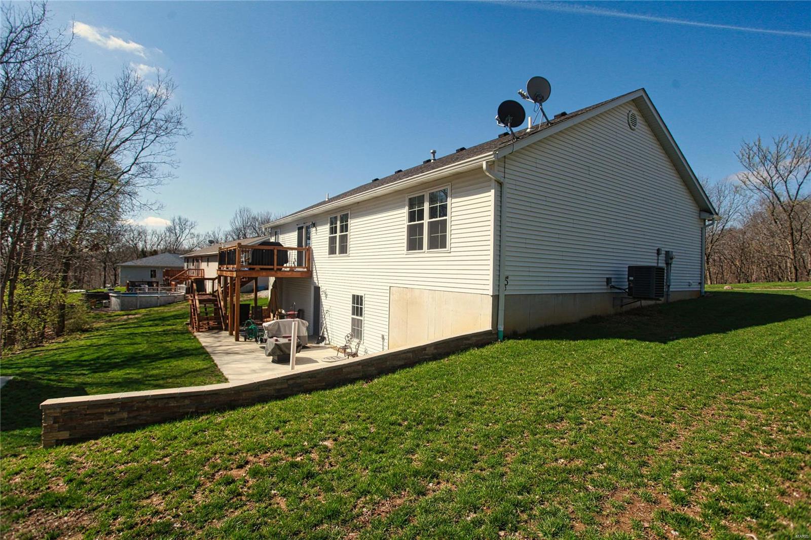 222 West Hunters Ridge Valmeyer, IL 62295 - Photo 9 of 39