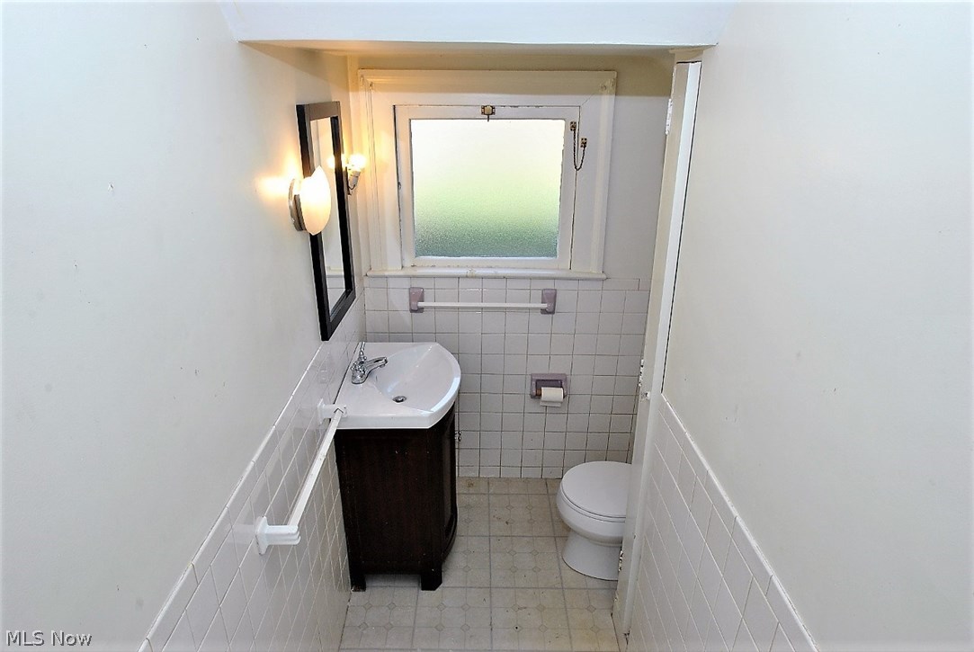 2816 Edgehill Road Cleveland, OH 44118 - Photo 9 of 26 Gallery Image 9