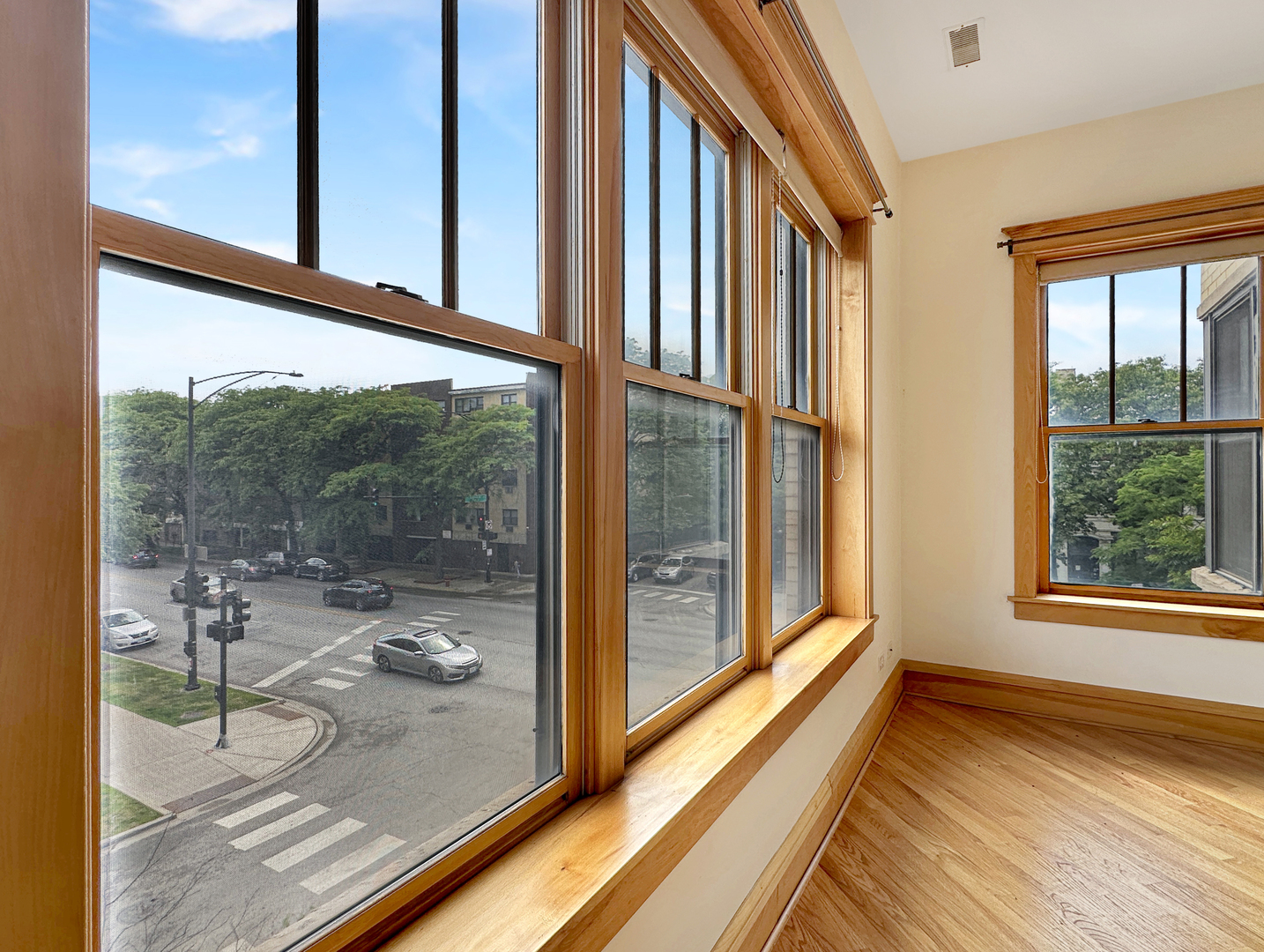 6741 North Sheridan Road, Unit 2S Chicago, IL 60626 - Photo 5 of 7