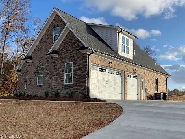 281 Pipers Ridge West Winston-Salem, NC 27127 - Photo 3 of 49 Similar To. 3 Car Garage