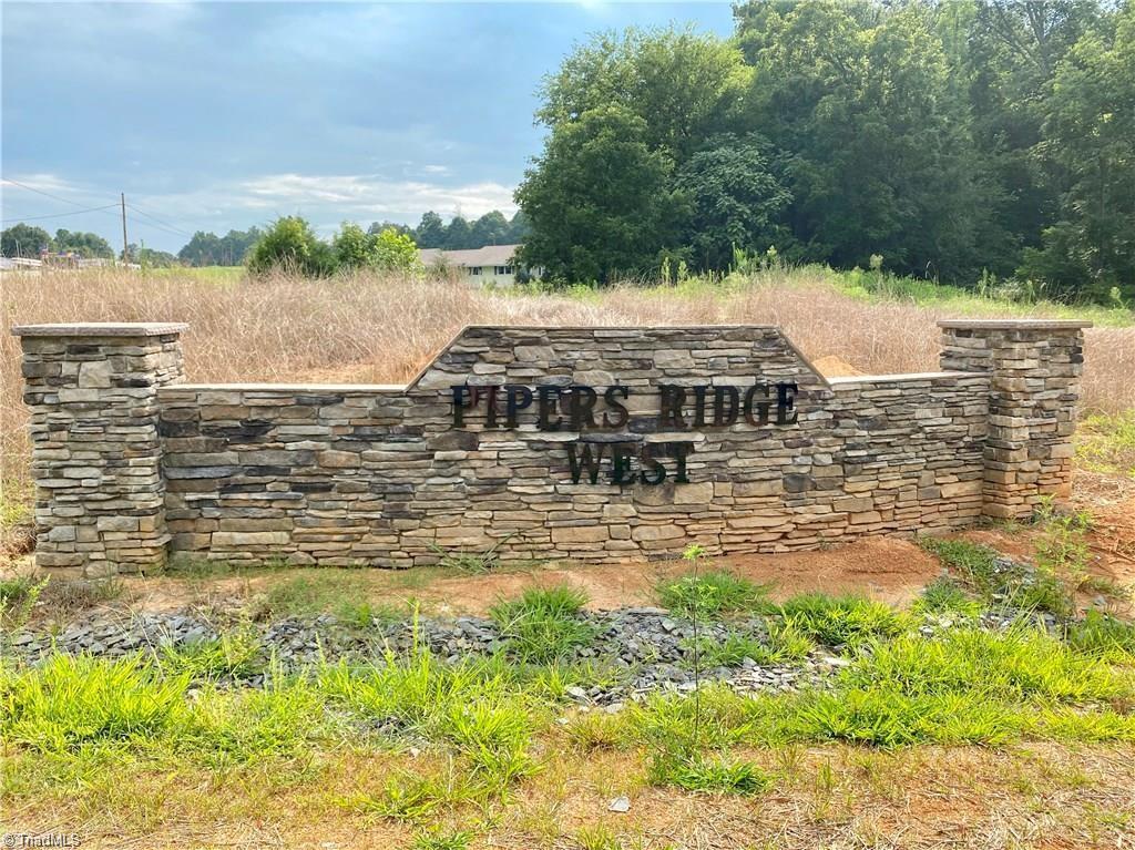 281 Pipers Ridge West Winston-Salem, NC 27127 - Photo 27 of 49 Gallery Image 27