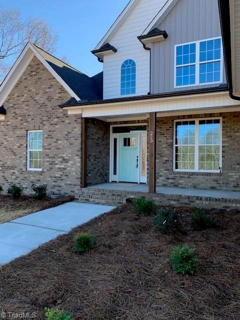 281 Pipers Ridge West Winston-Salem, NC 27127 - Photo 4 of 49 Similar to
