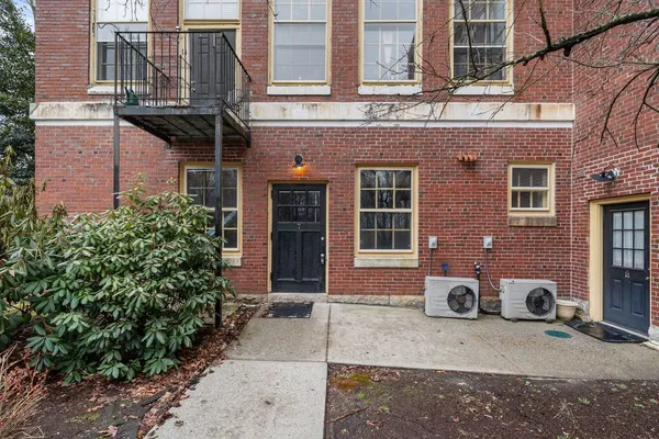 $185,000 | 265 Sayles Avenue, Unit 7, Burrillville, RI 02859