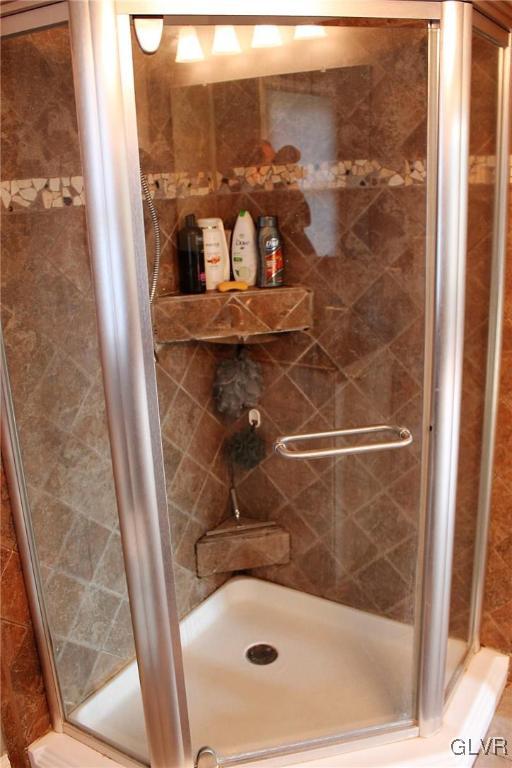 6435 Jacksonville Road Bath, PA 18014 - Photo 15 of 24 MASTER BATH SHOWER