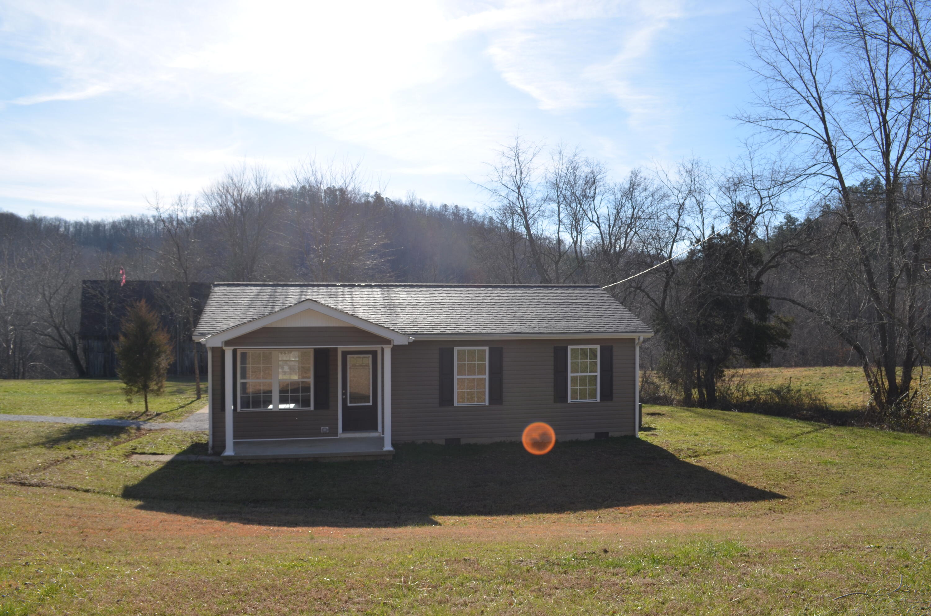 1735 Robinson Creek Road Manchester, KY 40962 - Photo 4 of 19 DSC_0020