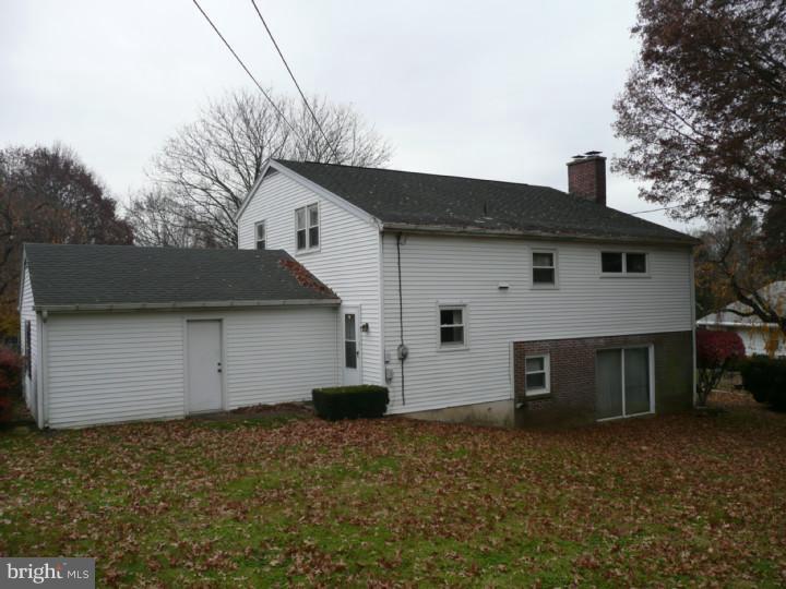 18 Jeffrey Road Reading, PA 19601 - Photo 7 of 8 Exterior Back