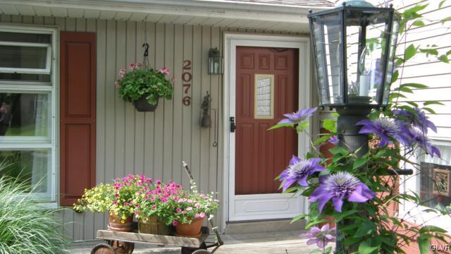 2076 Hopewell Road Bethlehem, PA 18017 - Photo 2 of 17 Gallery Image 2